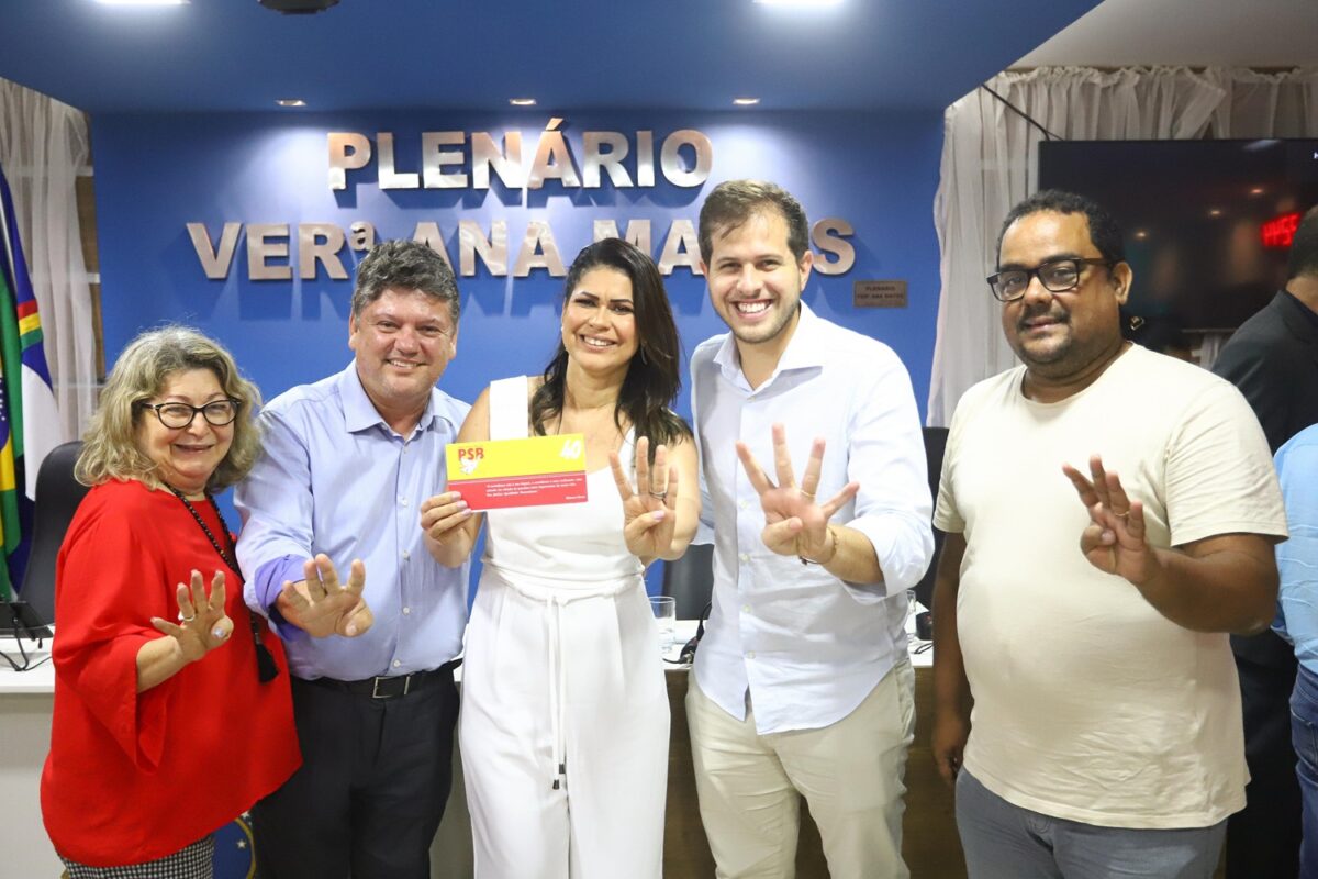 Aninha Araújo se filia ao PSB pregando a construção de alternativas em Moreno