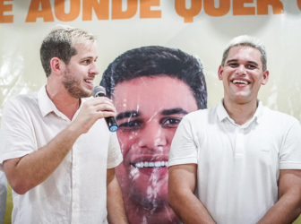 Neto de Dija, do PSB, oficializa pré-candidatura a prefeito de Vicência