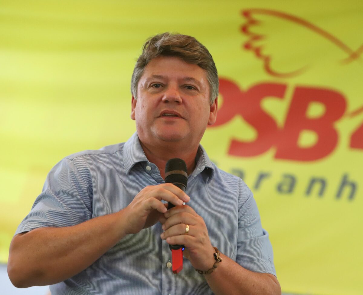Sileno comemora apoio do MDB a João Campos: “Compromisso com a militância pelo povo”