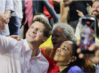 João Campos: “Não se pode fazer política escondendo o que pensa”
